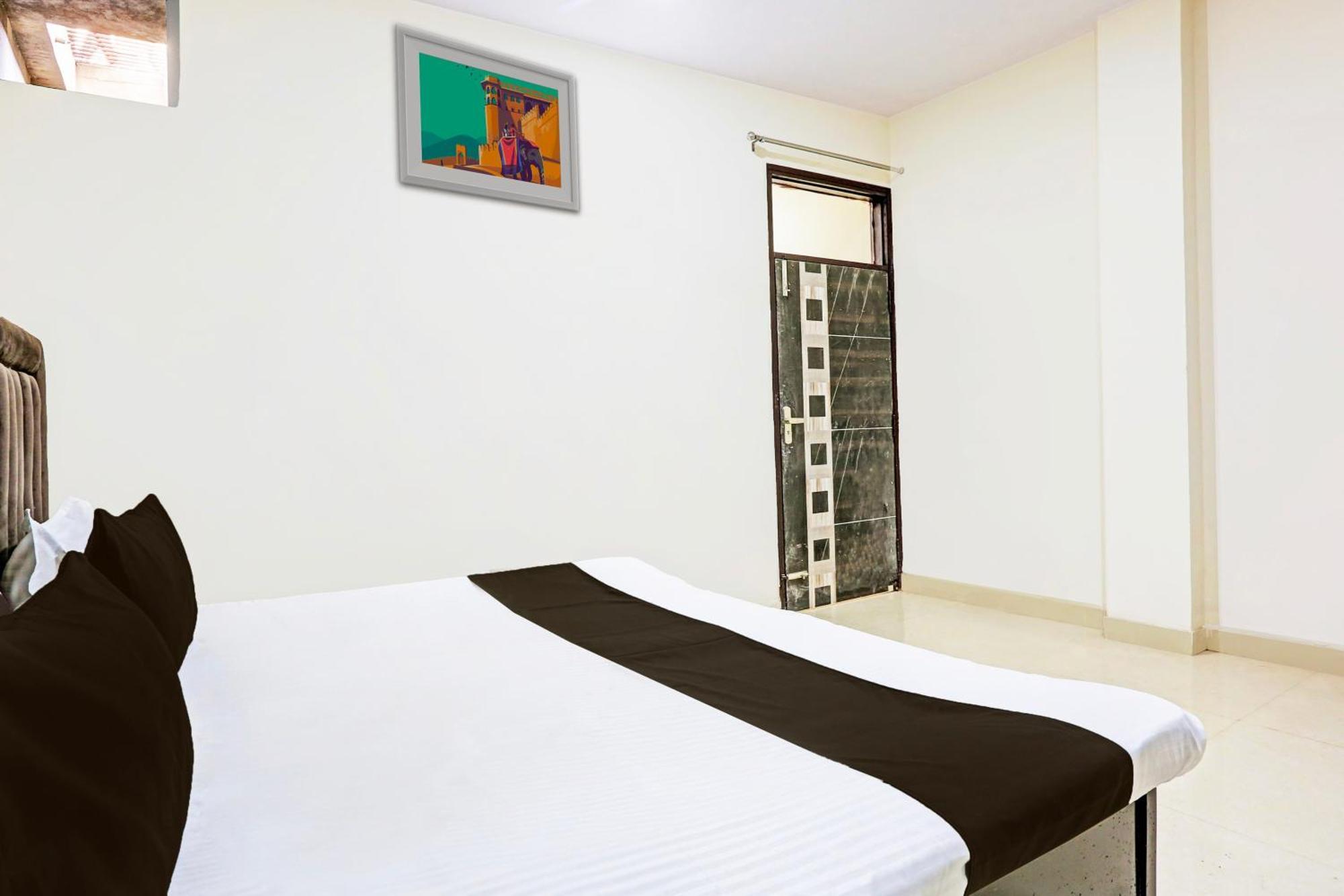 Hotel O Redbull Inn グルガウン エクステリア 写真